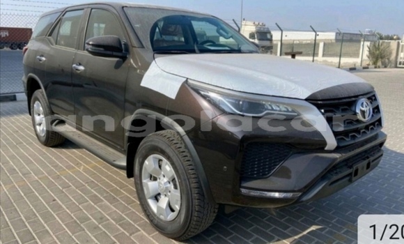Acheter Occasion Voiture Toyota Fortuner Noir à Luanda, Province de Luanda