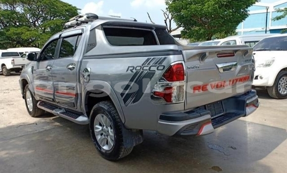 Comprar Usado Toyota Hilux Prata Carro em Luanda em Luanda Province Comprar Usado Toyota Hilux Prata Carro em Luanda em Luanda Province