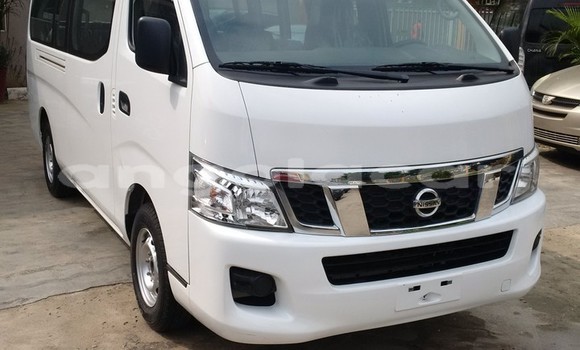 Acheter Occasion Voiture Nissan Urvan Blanc à Luanda, Province de Luanda