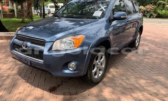 Acheter Occasion Voiture Toyota RAV4 Bleu à Luanda, Province de Luanda