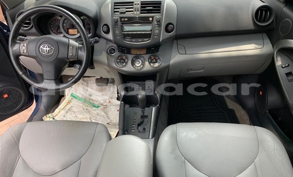 Comprar Usado Toyota RAV4 Azul Carro em Luanda em Luanda Province Comprar Usado Toyota RAV4 Azul Carro em Luanda em Luanda Province