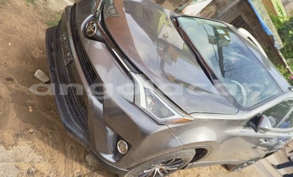 Comprar Usado Toyota RAV4 Outro Carro em Luanda em Luanda Province Comprar Usado Toyota RAV4 Outro Carro em Luanda em Luanda Province