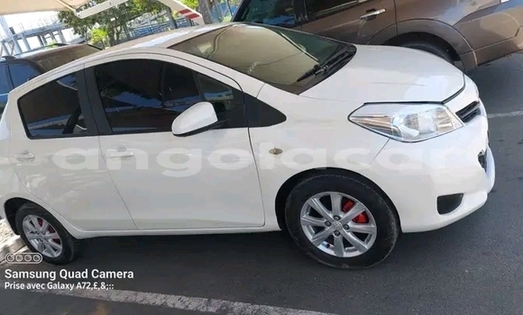 Comprar Usado Toyota Yaris Branco Carro em Luanda em Luanda Province Comprar Usado Toyota Yaris Branco Carro em Luanda em Luanda Province