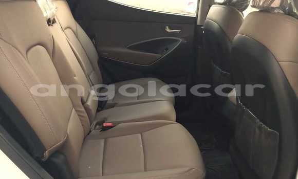 Buy Used Hyundai Santa Fe White Car in Luanda in Luanda Province Buy Used Hyundai Santa Fe White Car in Luanda in Luanda Province
