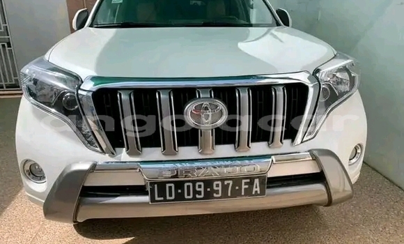 Acheter Occasion Voiture Toyota Land Cruiser Prado Blanc à Luanda, Province de Luanda Acheter Occasion Voiture Toyota Land Cruiser Prado Blanc à Luanda, Province de Luanda
