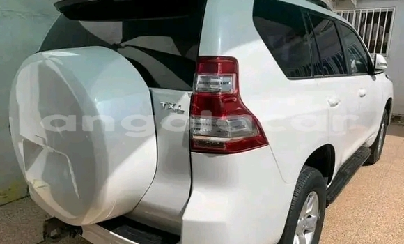 Acheter Occasion Voiture Toyota Land Cruiser Prado Blanc à Luanda, Province de Luanda Acheter Occasion Voiture Toyota Land Cruiser Prado Blanc à Luanda, Province de Luanda