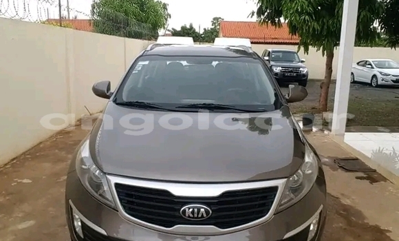 Acheter Occasion Voiture Kia Sportage Marron à N'zeto, Zaïre Acheter Occasion Voiture Kia Sportage Marron à N'zeto, Zaïre