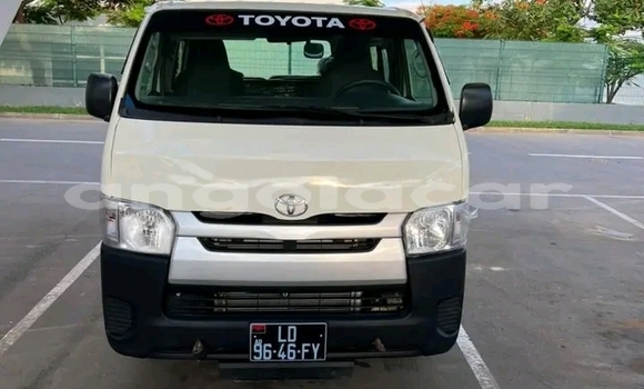 Comprar Usado Toyota Hiace Branco Carro em Luanda em Luanda Province Comprar Usado Toyota Hiace Branco Carro em Luanda em Luanda Province