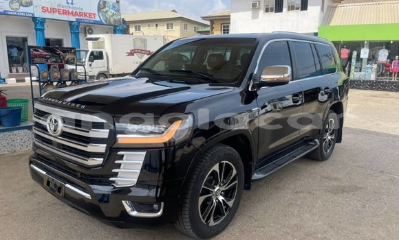 Buy Used Toyota Land Cruiser Prado Black Car in Luanda in Luanda Province