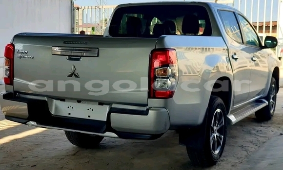 Comprar Usado Mitsubishi L200 Prata Carro em Luanda em Luanda Province Comprar Usado Mitsubishi L200 Prata Carro em Luanda em Luanda Province