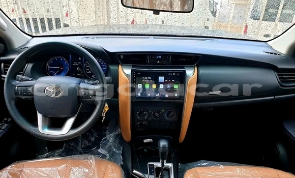 Comprar Usado Toyota Fortuner Preto Carro em Luanda em Luanda Province Comprar Usado Toyota Fortuner Preto Carro em Luanda em Luanda Province
