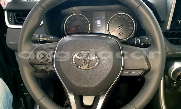 Acheter Occasion Voiture Toyota RAV4 Gris à Luanda, Province de Luanda Acheter Occasion Voiture Toyota RAV4 Gris à Luanda, Province de Luanda