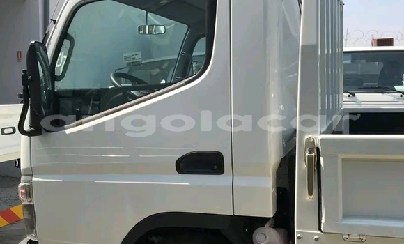 Acheter Occasion Voiture Mitsubishi Colt Blanc à Luanda, Province de Luanda Acheter Occasion Voiture Mitsubishi Colt Blanc à Luanda, Province de Luanda