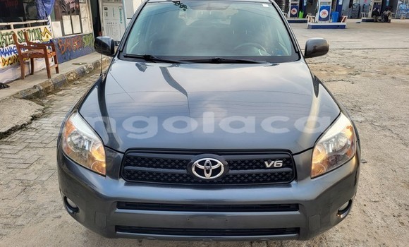 Acheter Occasion Voiture Toyota RAV4 Gris à Luanda, Province de Luanda Acheter Occasion Voiture Toyota RAV4 Gris à Luanda, Province de Luanda
