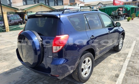 Acheter Occasion Voiture Toyota RAV4 Bleu à Luanda, Province de Luanda Acheter Occasion Voiture Toyota RAV4 Bleu à Luanda, Province de Luanda