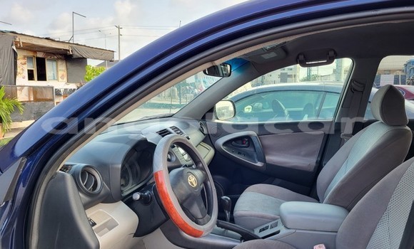 Acheter Occasion Voiture Toyota RAV4 Bleu à Luanda, Province de Luanda Acheter Occasion Voiture Toyota RAV4 Bleu à Luanda, Province de Luanda