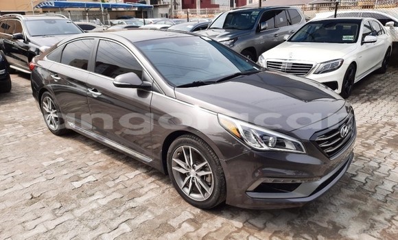 Buy Used Hyundai Sonata Silver Car in Luanda in Luanda Province