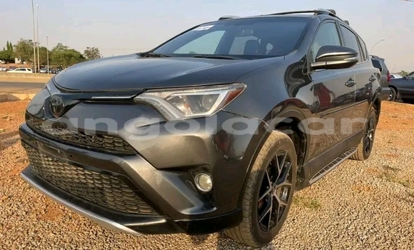 Comprar Usado Toyota RAV4 Preto Carro em Luanda em Luanda Province Comprar Usado Toyota RAV4 Preto Carro em Luanda em Luanda Province