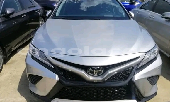 Comprar Usado Toyota Camry Outro Carro em Luanda em Luanda Province