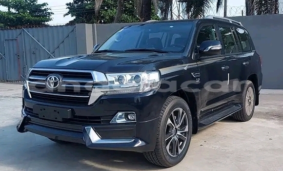 Buy New Toyota Land Cruiser Black Car in Luanda in Luanda Province
