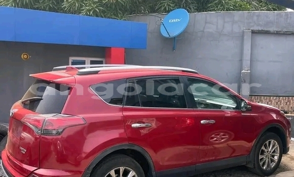 Acheter Occasion Voiture Toyota RAV4 Rouge à Luanda, Province de Luanda