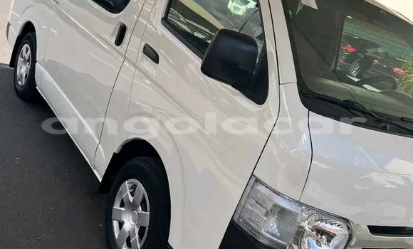 Buy Used Toyota Hiace White Car in Luanda in Luanda Province Buy Used Toyota Hiace White Car in Luanda in Luanda Province
