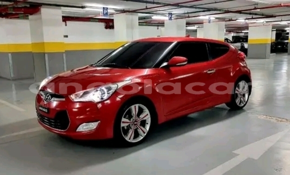 Acheter Occasion Voiture Hyundai Veloster Rouge à Luanda, Province de Luanda Acheter Occasion Voiture Hyundai Veloster Rouge à Luanda, Province de Luanda
