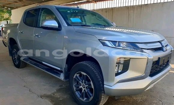 Comprar Usado Mitsubishi L200 Prata Carro em Luanda em Luanda Province Comprar Usado Mitsubishi L200 Prata Carro em Luanda em Luanda Province