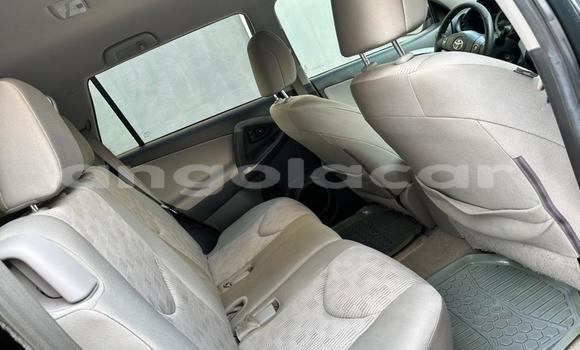 Acheter Occasion Voiture Toyota RAV4 Noir à Luanda, Province de Luanda Acheter Occasion Voiture Toyota RAV4 Noir à Luanda, Province de Luanda