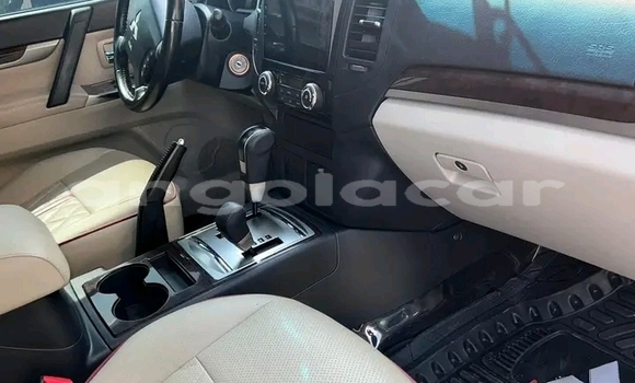 Buy Used Mitsubishi Pajero White Car in Luanda in Luanda Province Buy Used Mitsubishi Pajero White Car in Luanda in Luanda Province