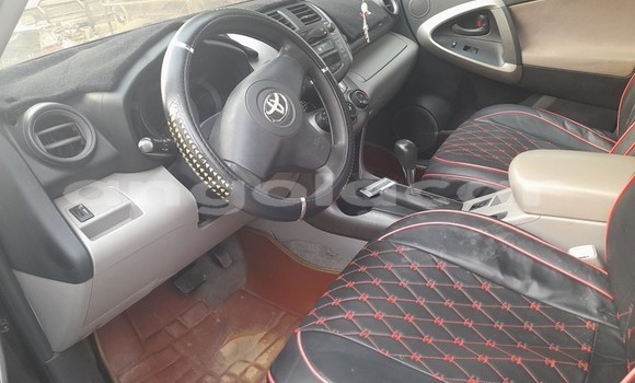 Comprar Usado Toyota RAV4 Preto Carro em Luanda em Luanda Province Comprar Usado Toyota RAV4 Preto Carro em Luanda em Luanda Province
