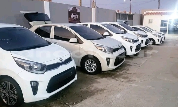 Acheter Occasion Voiture Kia Morning Blanc à Luanda, Province de Luanda Acheter Occasion Voiture Kia Morning Blanc à Luanda, Province de Luanda