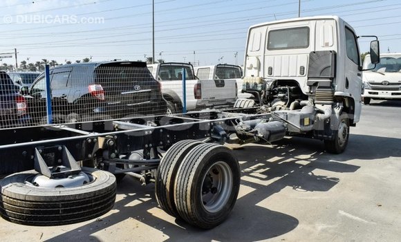 Buy Import Mercedes-Benz 190 White Car in Import - Dubai in Bengo Province Buy Import Mercedes-Benz 190 White Car in Import - Dubai in Bengo Province