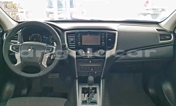 Comprar Usado Mitsubishi L200 Preto Carro em Luena em Moxico Comprar Usado Mitsubishi L200 Preto Carro em Luena em Moxico