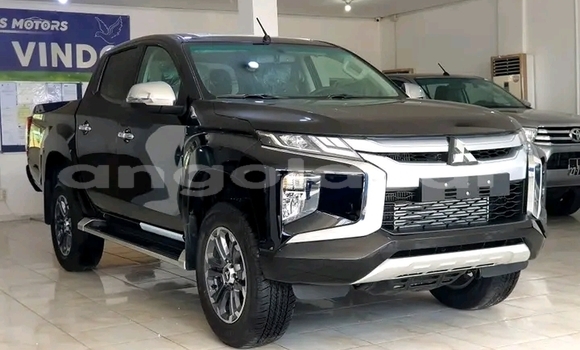 Comprar Usado Mitsubishi L200 Preto Carro em Luena em Moxico Comprar Usado Mitsubishi L200 Preto Carro em Luena em Moxico