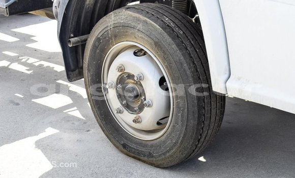 Buy Import Mercedes-Benz 190 White Car in Import - Dubai in Bengo Province Buy Import Mercedes-Benz 190 White Car in Import - Dubai in Bengo Province