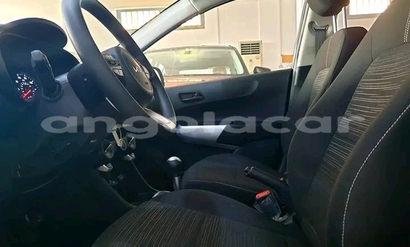 Buy Used Kia Picanto Black Car in Luanda in Luanda Province Buy Used Kia Picanto Black Car in Luanda in Luanda Province