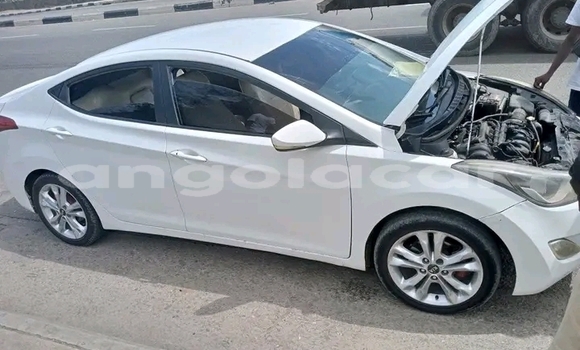 Acheter Occasion Voiture Hyundai Elantra Blanc à Luanda, Province de Luanda Acheter Occasion Voiture Hyundai Elantra Blanc à Luanda, Province de Luanda