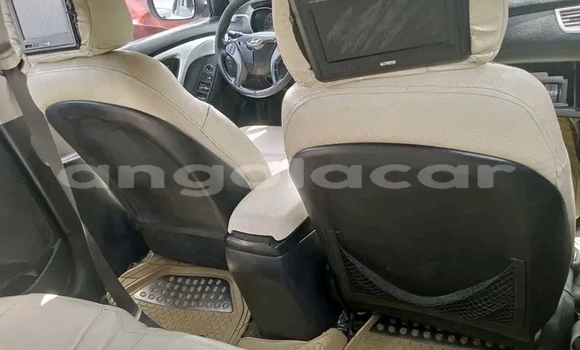 Buy Used Hyundai Elantra White Car in Luanda in Luanda Province Buy Used Hyundai Elantra White Car in Luanda in Luanda Province
