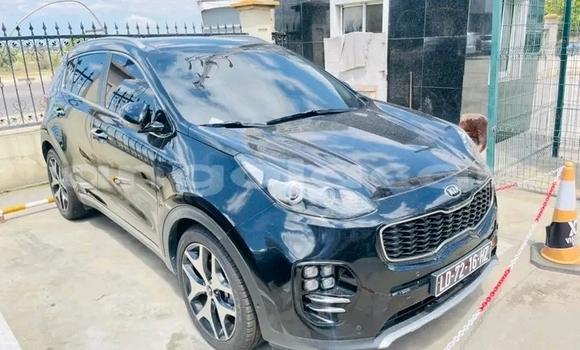 Comprar Usado Kia Sportage Outro Carro em Luanda em Luanda Province