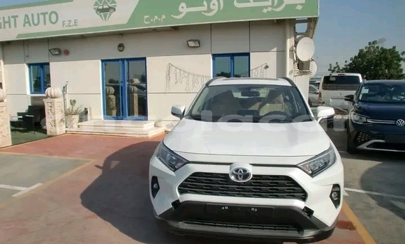 Comprar Usado Toyota RAV4 Outro Carro em Luanda em Luanda Province Comprar Usado Toyota RAV4 Outro Carro em Luanda em Luanda Province