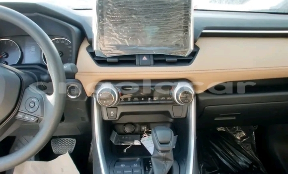 Comprar Usado Toyota RAV4 Outro Carro em Luanda em Luanda Province Comprar Usado Toyota RAV4 Outro Carro em Luanda em Luanda Province