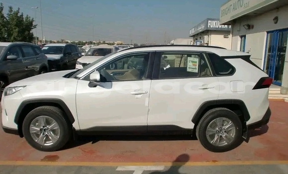 Comprar Usado Toyota RAV4 Outro Carro em Luanda em Luanda Province Comprar Usado Toyota RAV4 Outro Carro em Luanda em Luanda Province