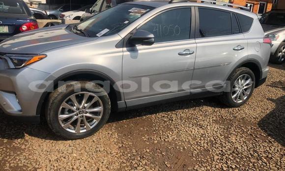 Comprar Usado Toyota RAV4 Outro Carro em Luanda em Luanda Province Comprar Usado Toyota RAV4 Outro Carro em Luanda em Luanda Province