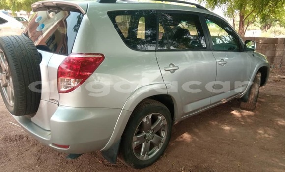 Comprar Usado Toyota RAV4 Outro Carro em Luanda em Luanda Province Comprar Usado Toyota RAV4 Outro Carro em Luanda em Luanda Province