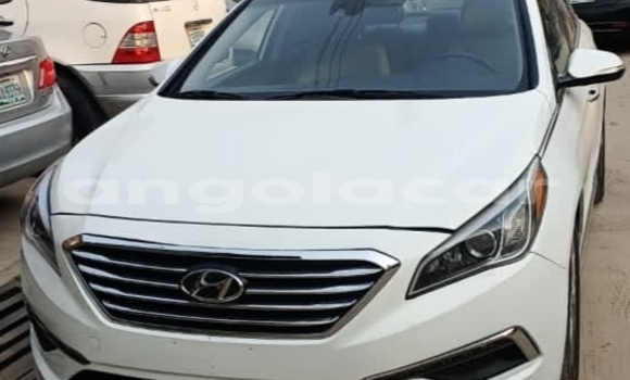 Buy Used Hyundai Sonata White Car in Luanda in Luanda Province Buy Used Hyundai Sonata White Car in Luanda in Luanda Province