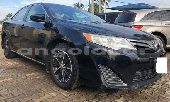 Comprar Usado Toyota Camry Preto Carro em Luena em Moxico