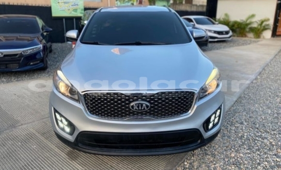 Comprar Usado Kia Sorento Prata Carro em Luanda em Luanda Province