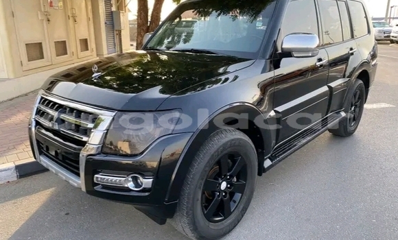 Buy Used Mitsubishi Pajero Black Car in Luanda in Luanda Province