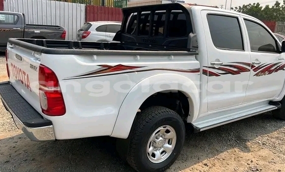 Acheter Occasion Voiture Toyota Hilux Blanc à Luanda, Province de Luanda Acheter Occasion Voiture Toyota Hilux Blanc à Luanda, Province de Luanda